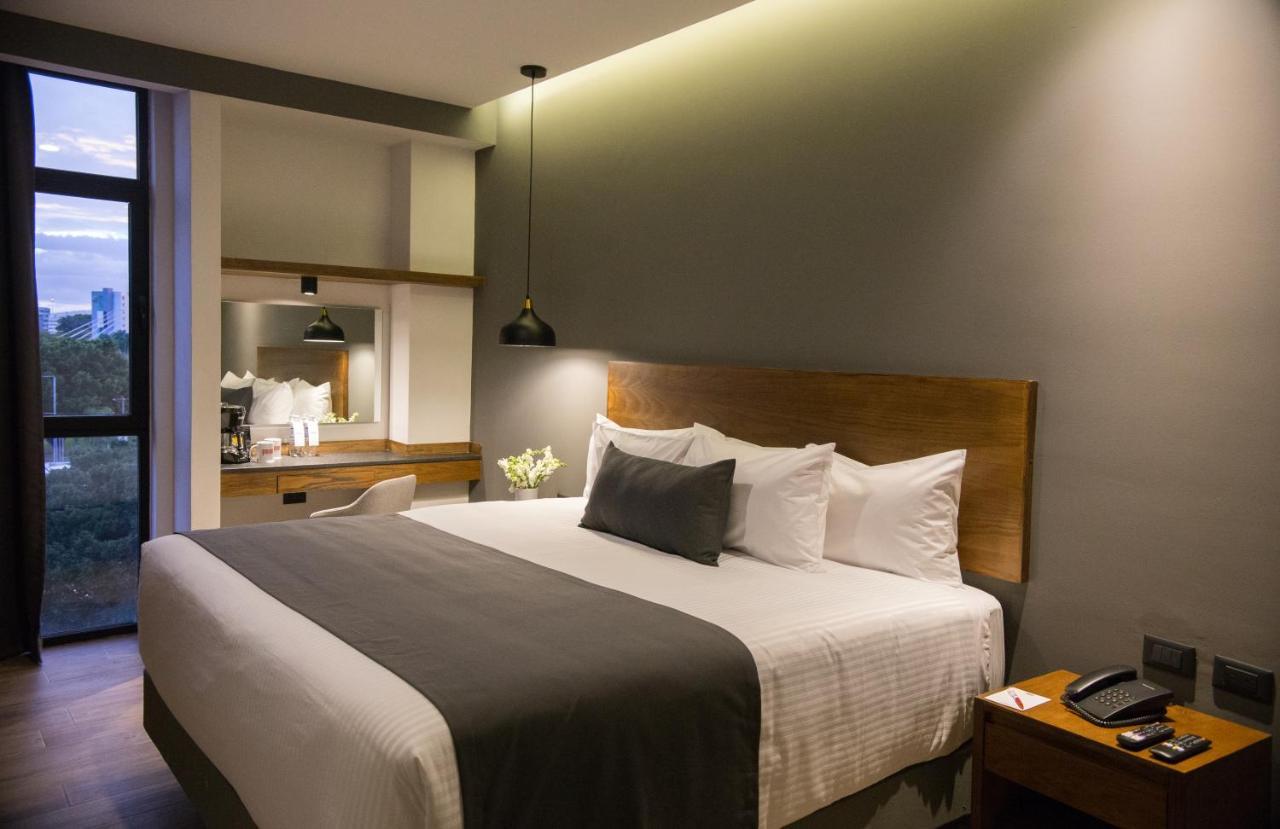 Hotel Gumont Guadalajara Lopez Mateos - Minerva Extérieur photo