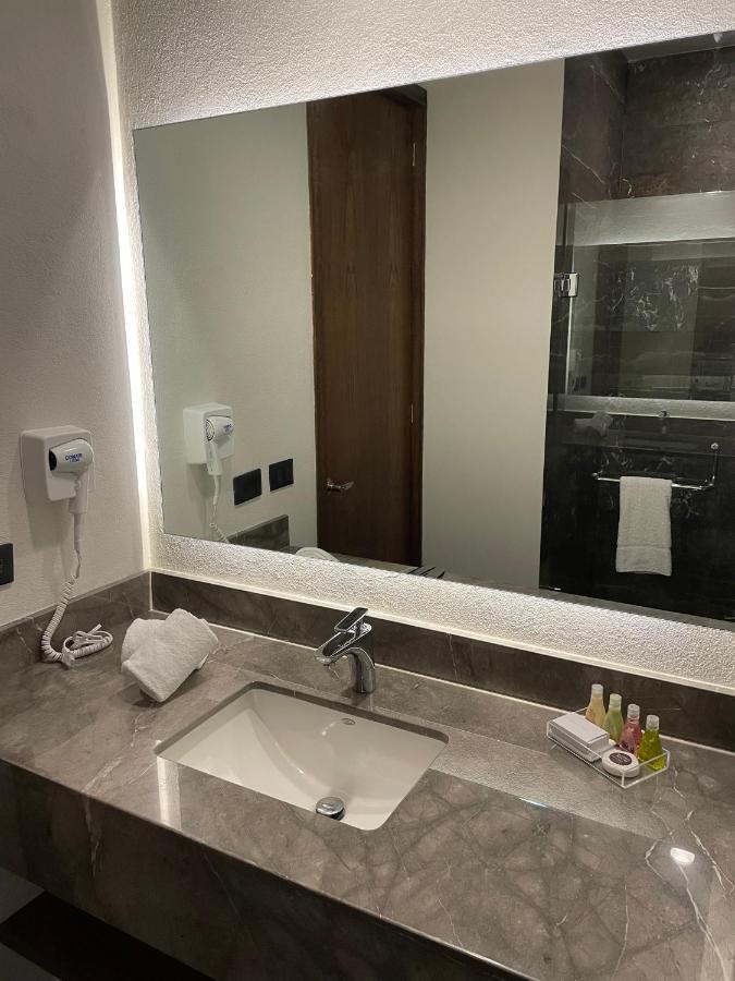 Hotel Gumont Guadalajara Lopez Mateos - Minerva Extérieur photo